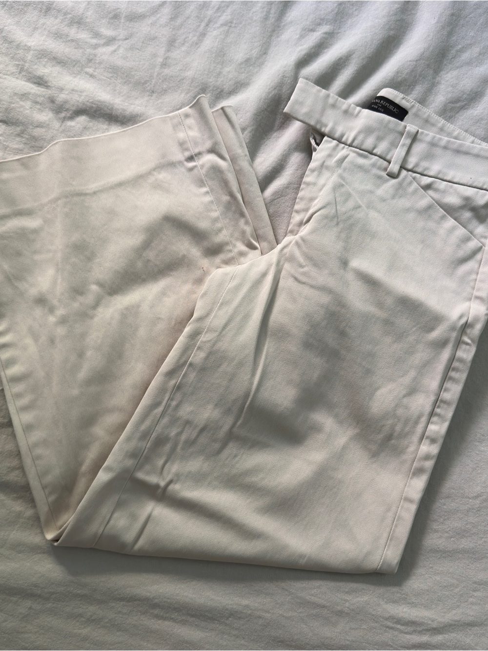 Banana Republic Wide-Leg Pants in Cream